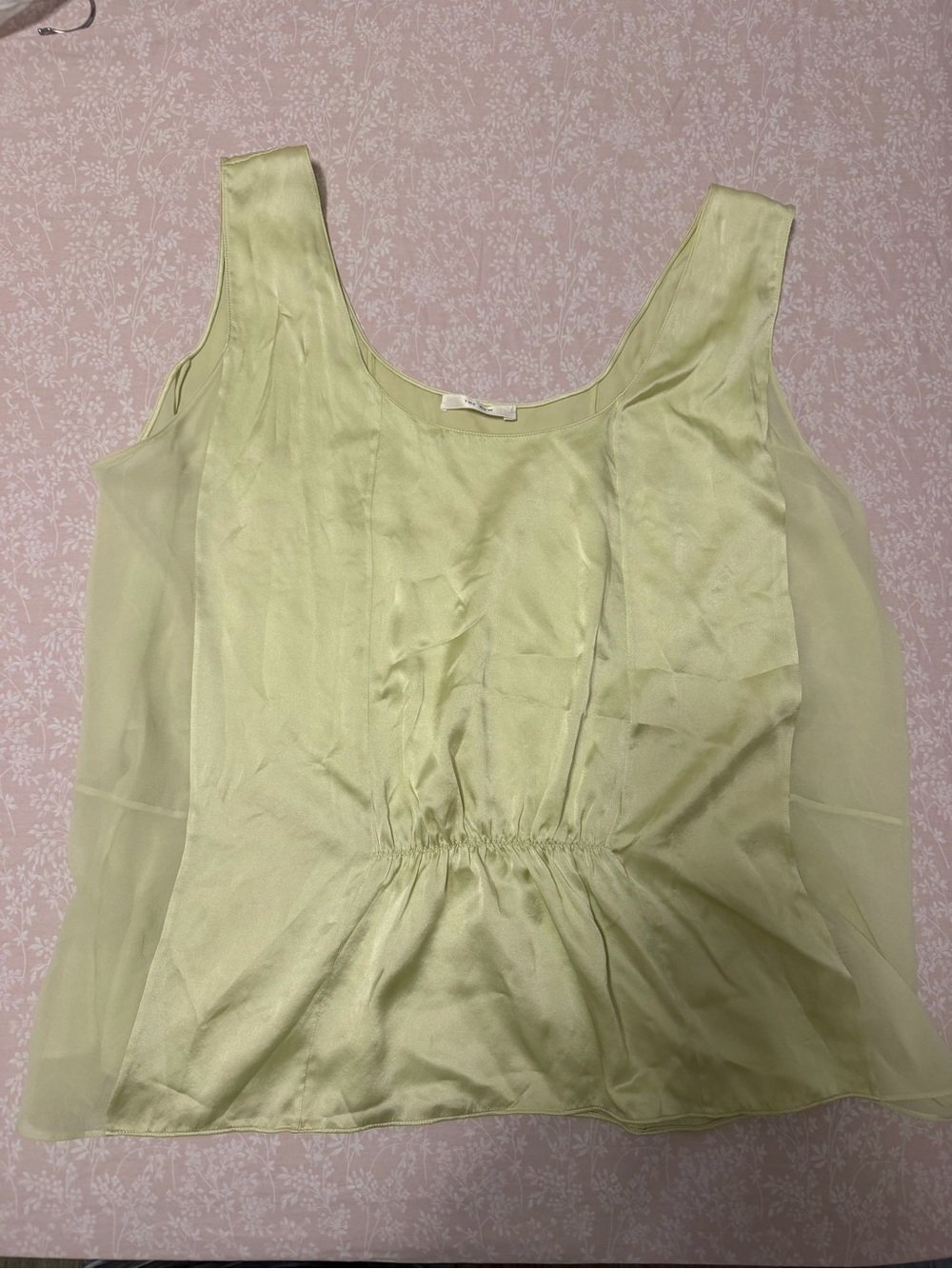 The row Silk Lime Green Sleeveless Scoop Neck Women's Top - Picture 1 of 4